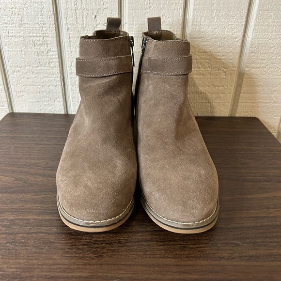 Blondo Luca Waterproof Ankle Booties, size 9.5. - Picture 7 of 8